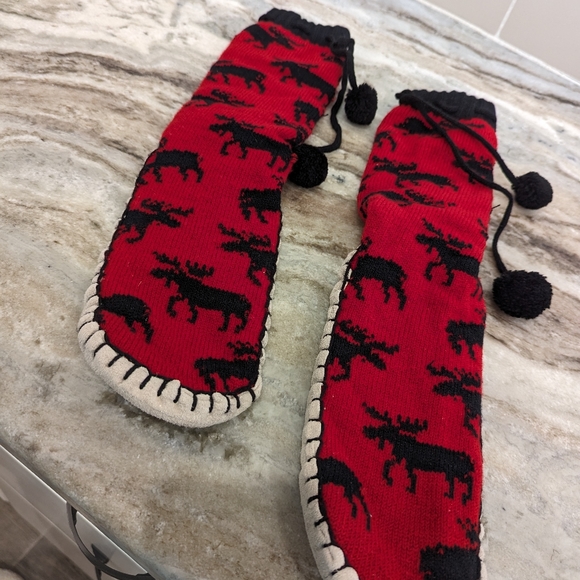 Lazy One Moose Slippers High Calf Size 6-8 - Picture 4 of 4